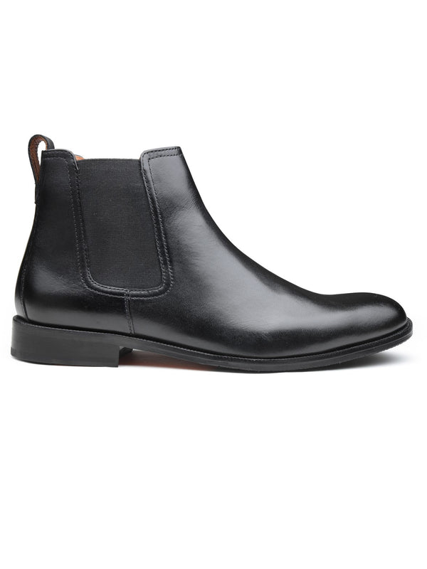 Pheonix: Black Chelsea Boot