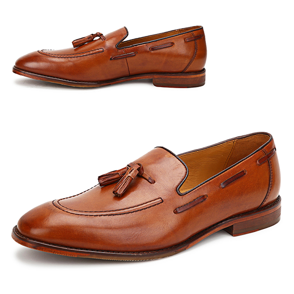 Ivy: Tan Tasselled Loafer